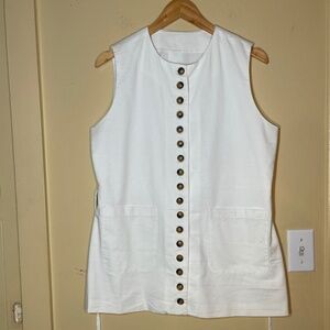 Cotton White Sleeveless Button-Down Vest
